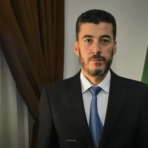 الرجل الأنيق